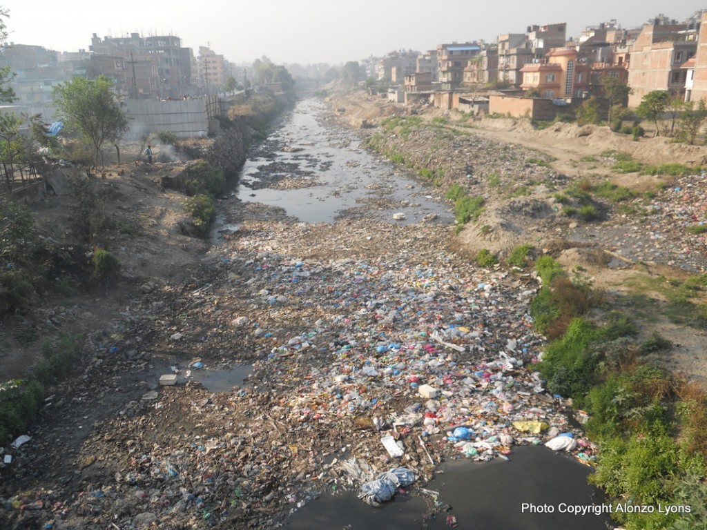 alonzo_lyons_vishunmati-river_kathmandu_pollution_9491769_orig